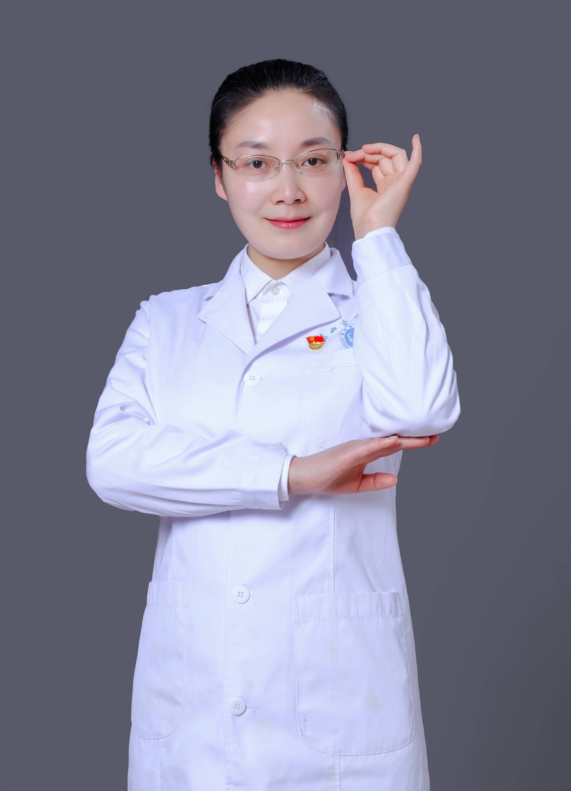 易瓊(1).jpg
